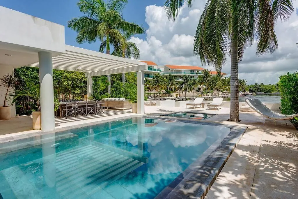 Dream House With Private Deck In Puerto Aventuras Villa